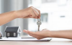 Rent to rent vs alquiler tradicional en España-Alquilar Casa